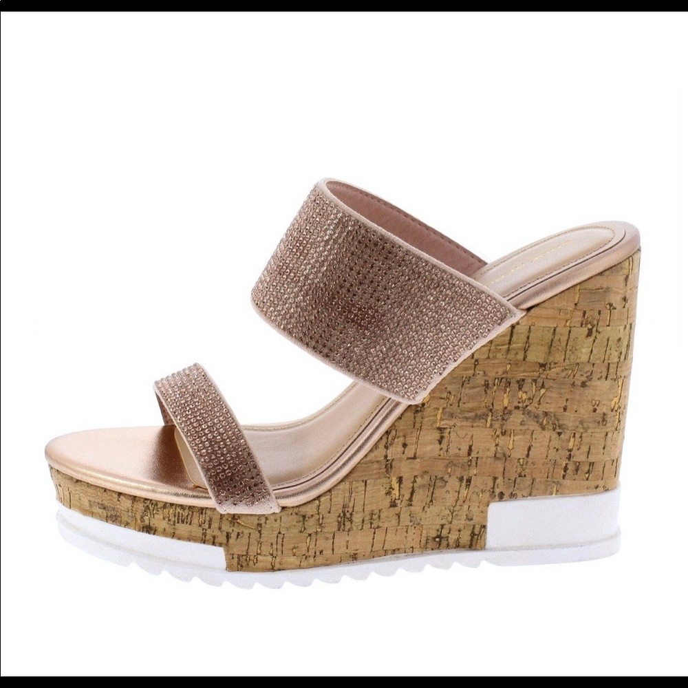 Women’s Platforms - Picture 2 of 3